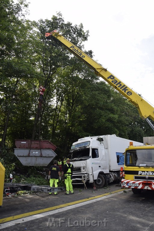 Schwerer VU A 3 Rich Oberhausen Hoehe AK Leverkusen P686.JPG - Miklos Laubert